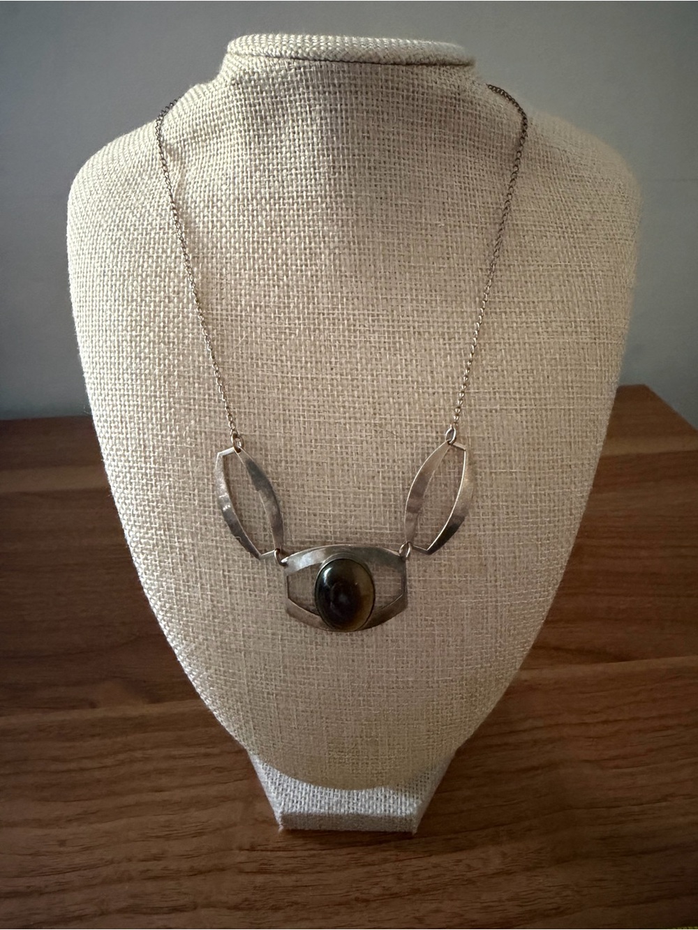 Vintage Sterling Silver Pendant Necklace with Tigers Eye Center Stone (Isreal)